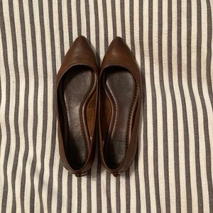 Frye Regina pointed-toe flats, size 7